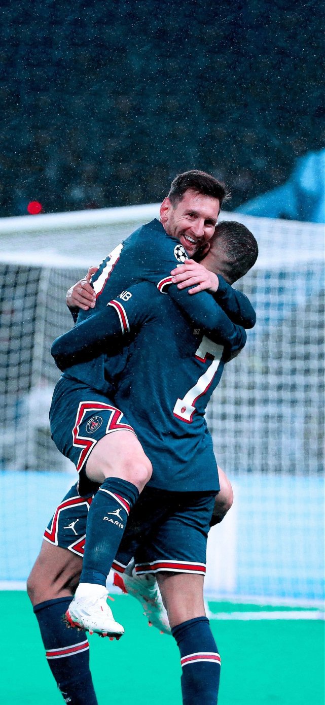 球果断三分 球果断三分