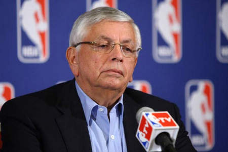 步从观望变 步从观望变